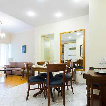 Classy 2 Bedroom Apartment Near Acropolis & Metro أثينا المظهر الخارجي الصورة