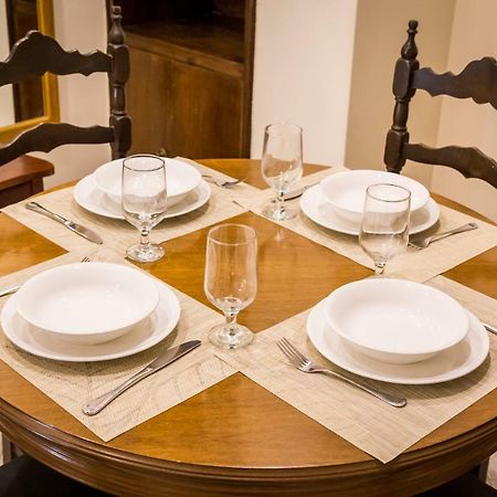 Classy 2 Bedroom Apartment Near Acropolis & Metro أثينا المظهر الخارجي الصورة