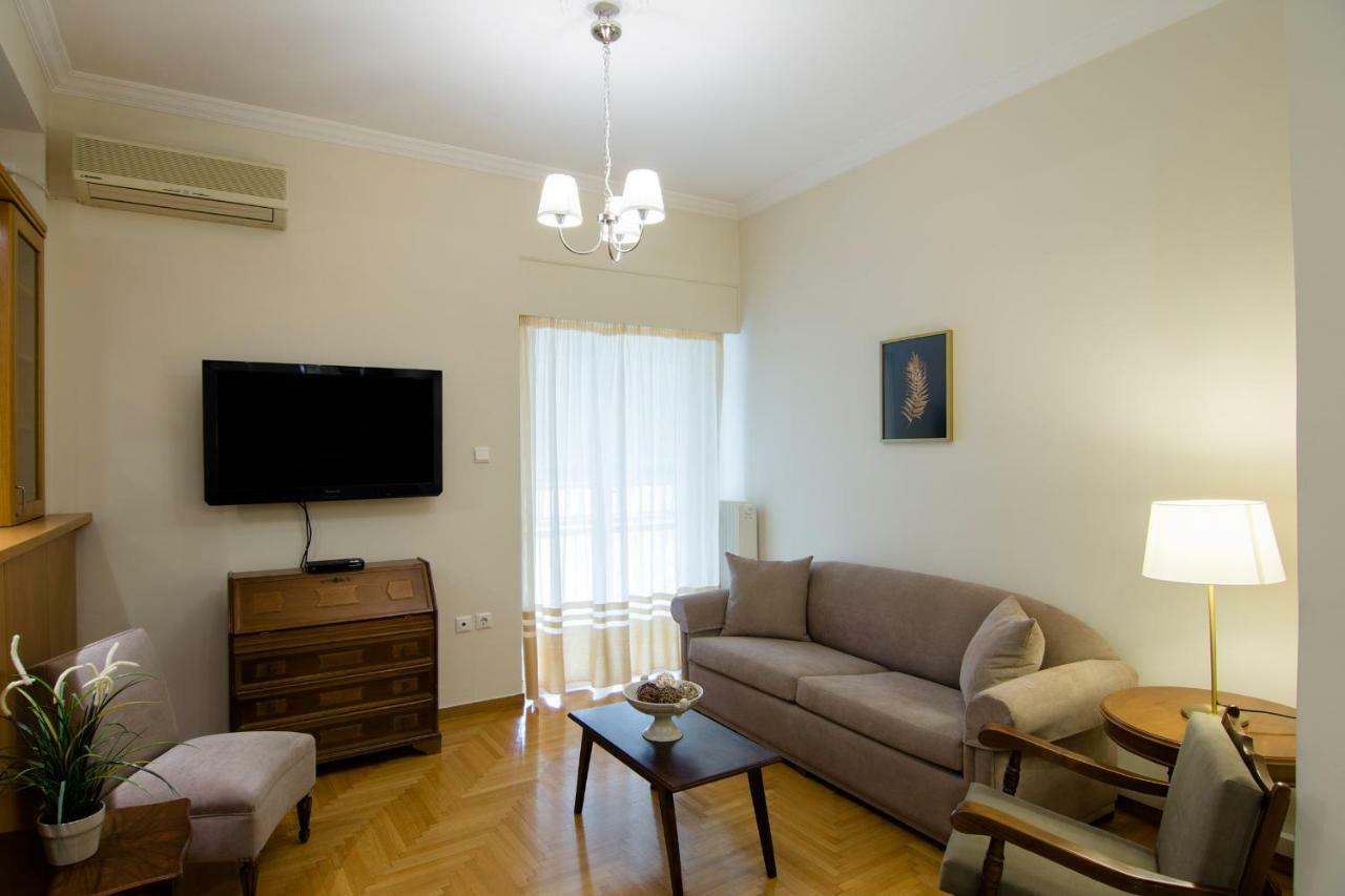 Classy 2 Bedroom Apartment Near Acropolis & Metro أثينا المظهر الخارجي الصورة