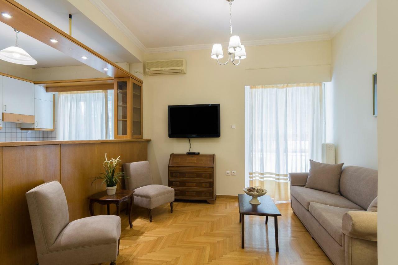 Classy 2 Bedroom Apartment Near Acropolis & Metro أثينا المظهر الخارجي الصورة