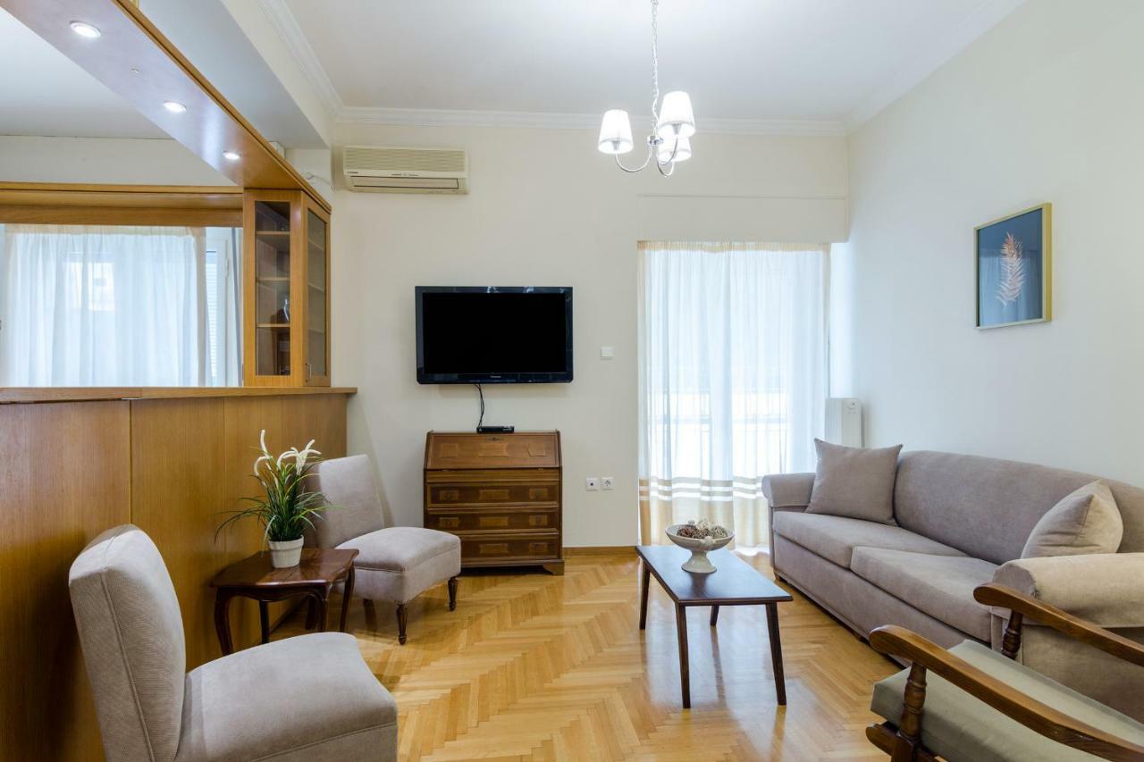 Classy 2 Bedroom Apartment Near Acropolis & Metro أثينا المظهر الخارجي الصورة