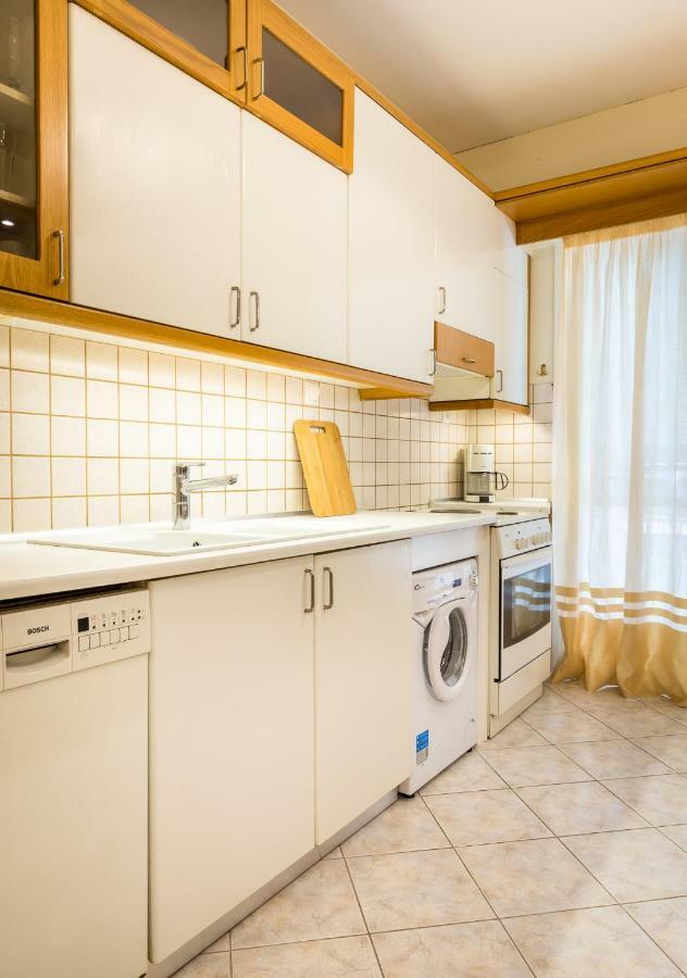 Classy 2 Bedroom Apartment Near Acropolis & Metro أثينا المظهر الخارجي الصورة