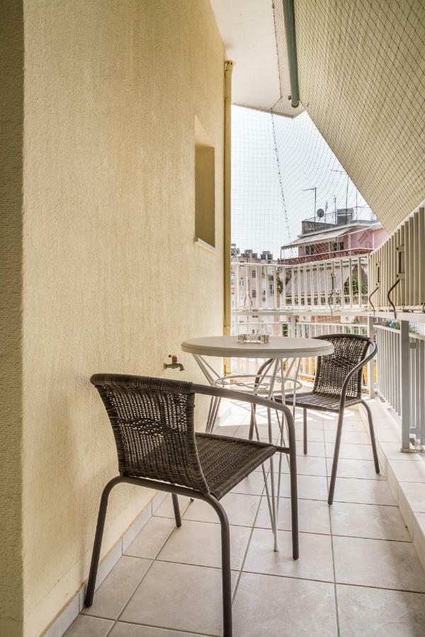 Classy 2 Bedroom Apartment Near Acropolis & Metro أثينا المظهر الخارجي الصورة